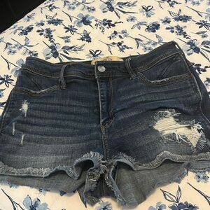 Hollister High-rise short-shorts.